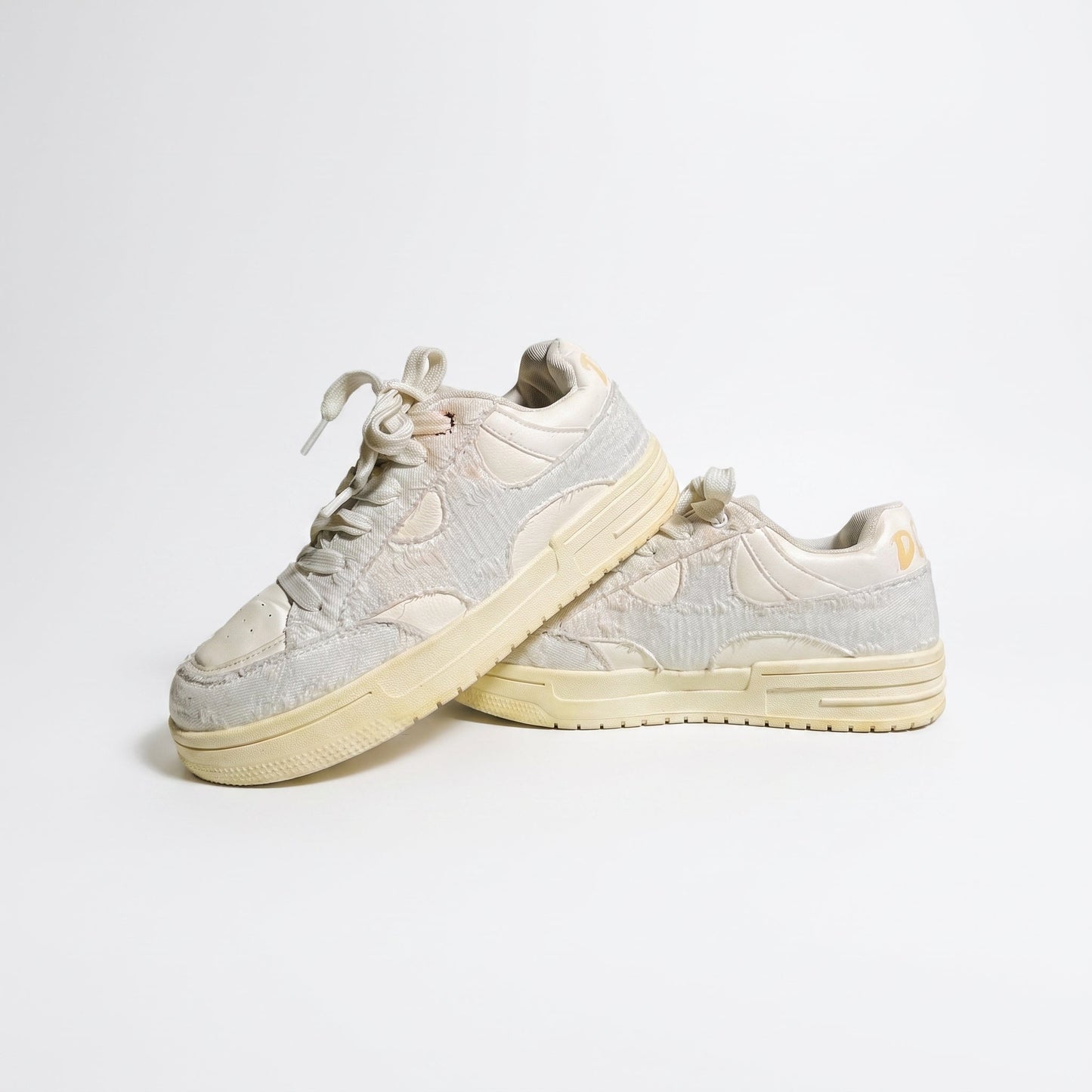 Casual Cream Textured Low-Top Shoes - ShariQ